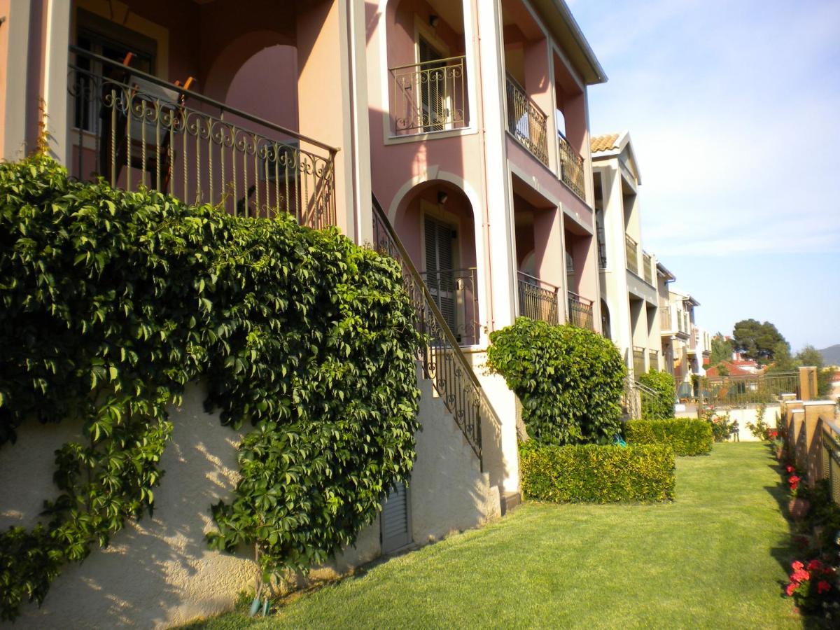 Garden Villas Agia Efimia Eksteriør billede